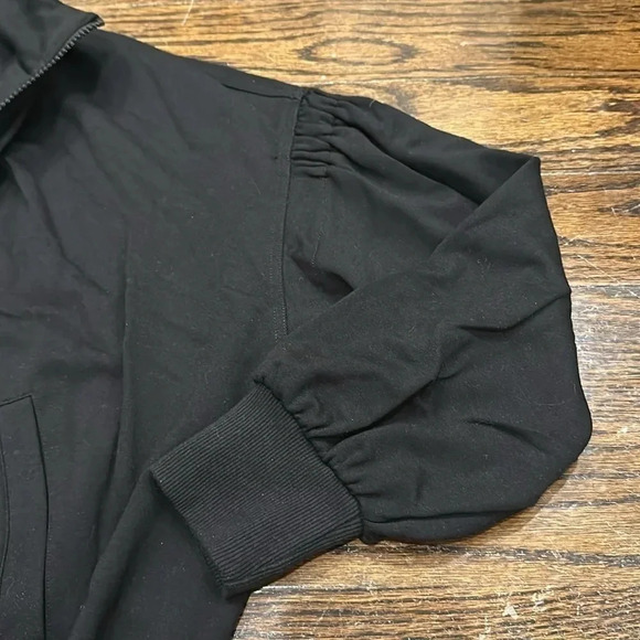 Cabi Style 3731 Chance Bomber Jacket in Black Size S - Picture 4 of 8